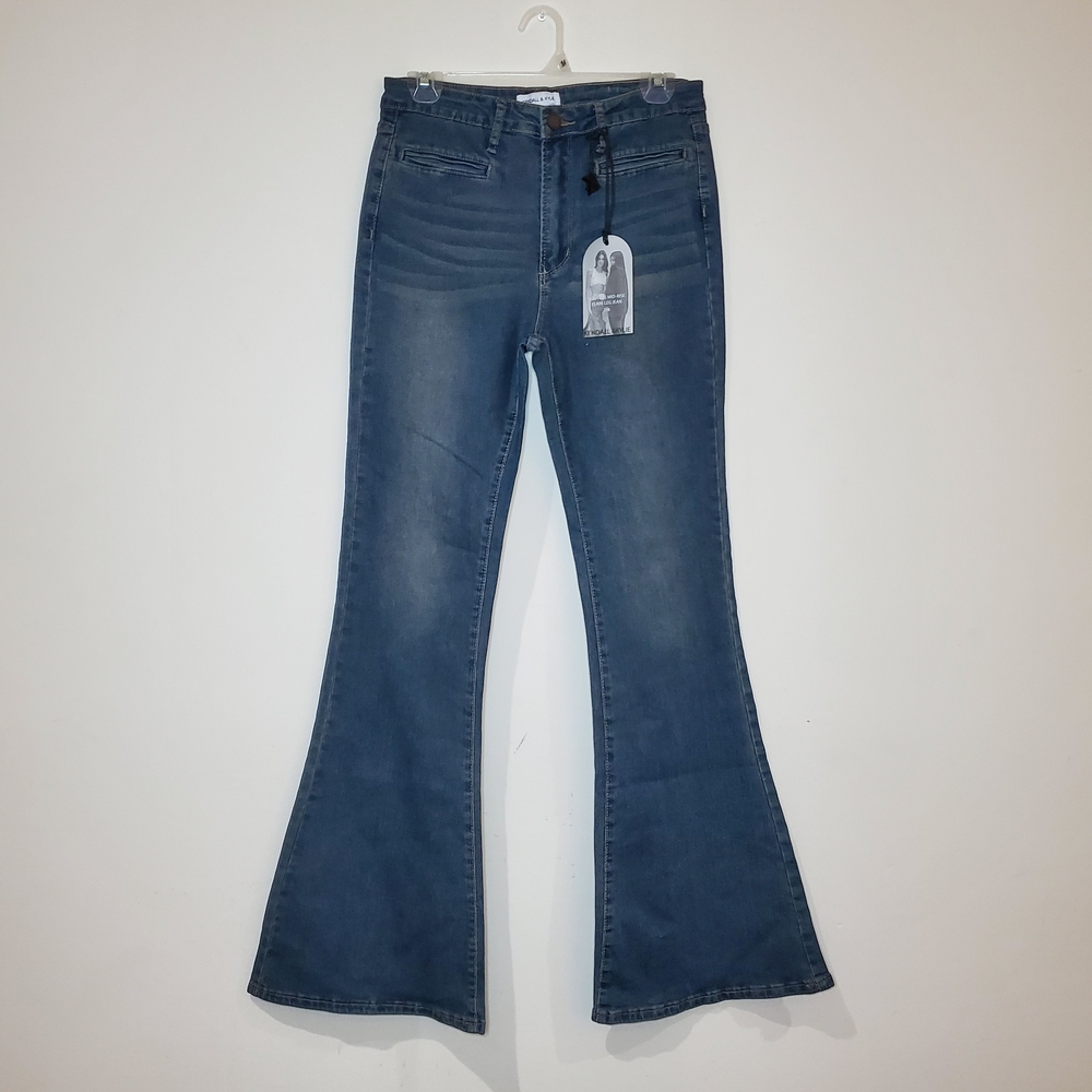 Kendall & Kylie Mid Rise Flare Leg Jeans Size 7/8